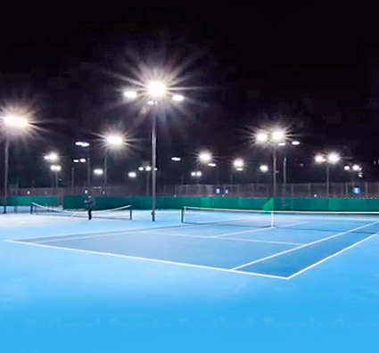 las luces led son adecuadas para cancha de tenis porque tienen alto brillo